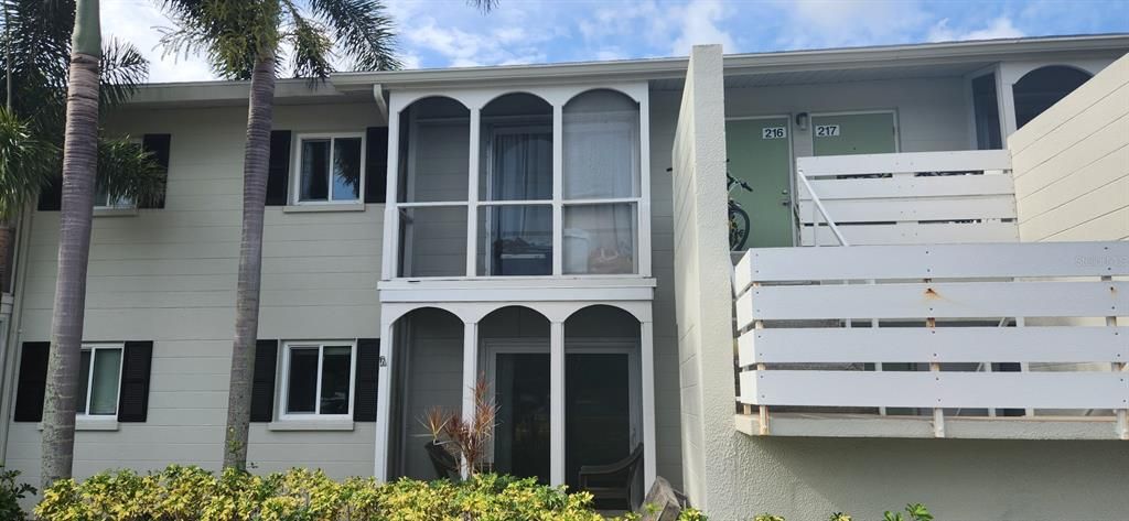 For Rent: $1,550 (1 beds, 1 baths, 552 Square Feet)