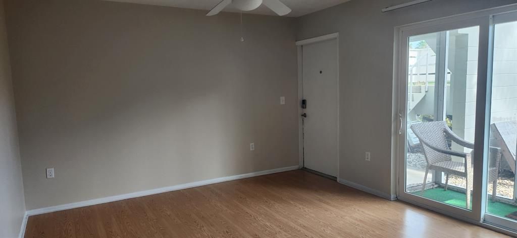 For Rent: $1,550 (1 beds, 1 baths, 552 Square Feet)