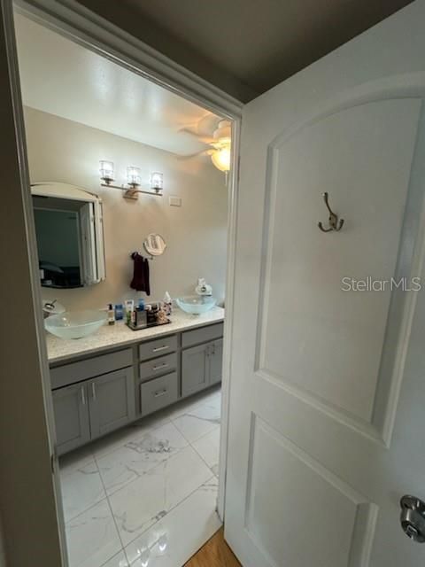 For Rent: $1,550 (1 beds, 1 baths, 552 Square Feet)