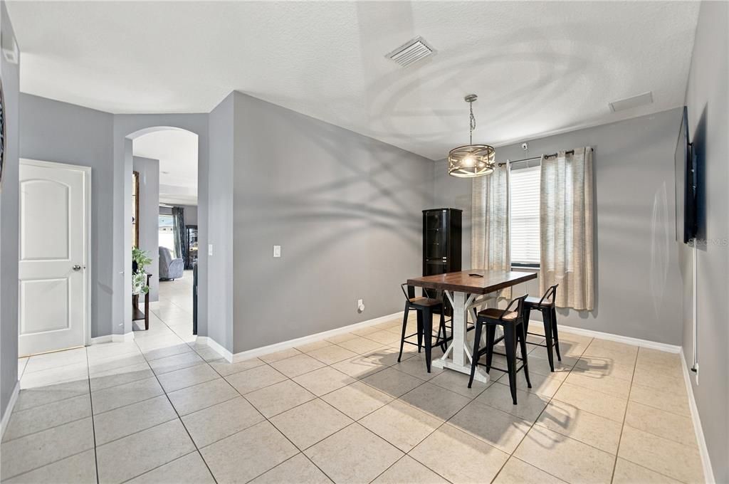 For Sale: $419,000 (5 beds, 3 baths, 2432 Square Feet)