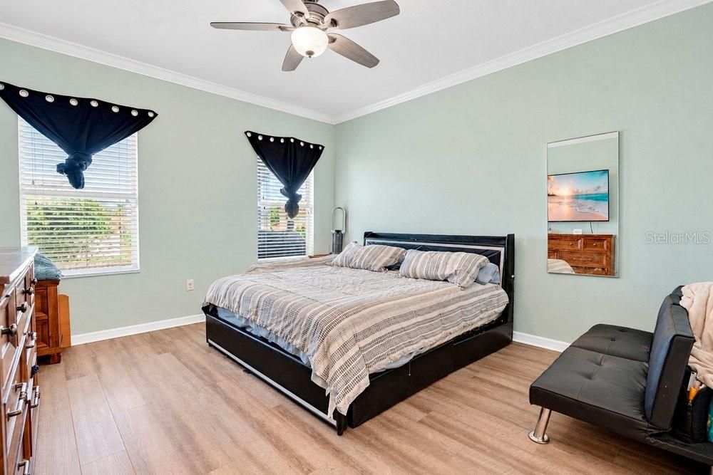 For Sale: $409,940 (4 beds, 3 baths, 2369 Square Feet)
