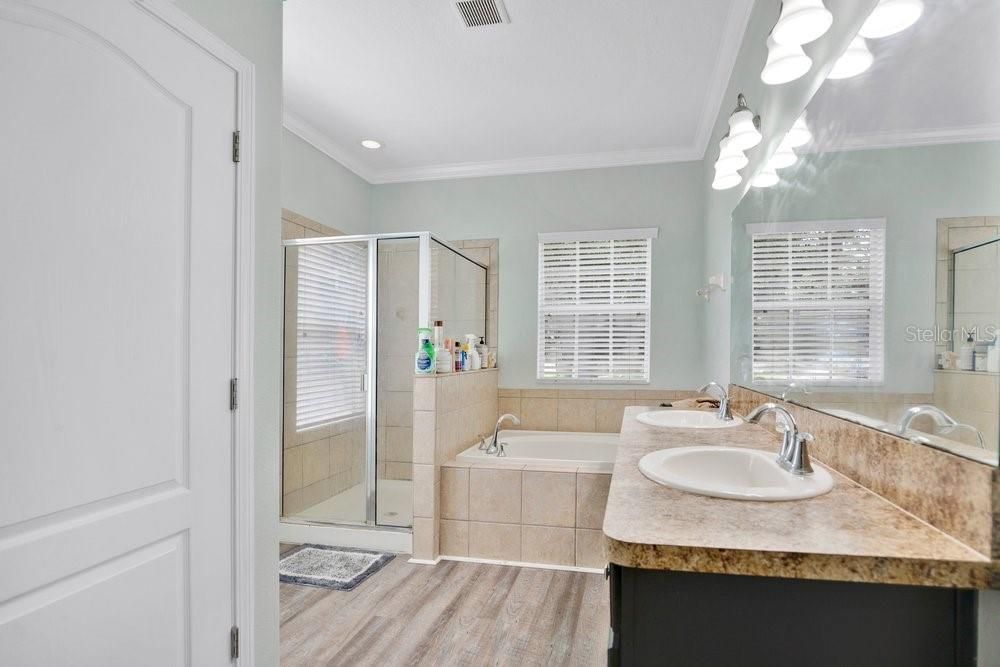 For Sale: $409,940 (4 beds, 3 baths, 2369 Square Feet)
