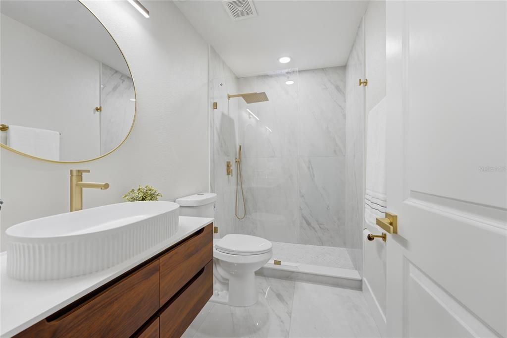 На продажу: $665,000 (6 спален, 3 ванн, 2761 Квадратных фут)