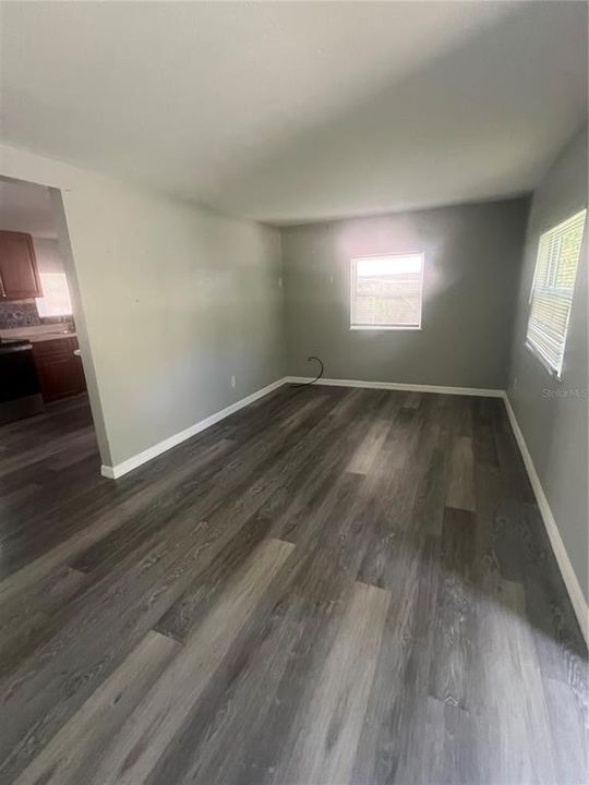 В аренду: $1,675 (3 спален, 1 ванн, 1056 Квадратных фут)