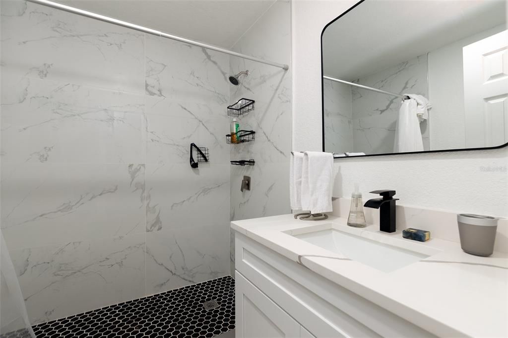 Activo con contrato: $249,900 (2 camas, 2 baños, 1146 Pies cuadrados)