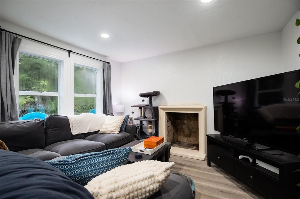 Activo con contrato: $249,900 (2 camas, 2 baños, 1146 Pies cuadrados)