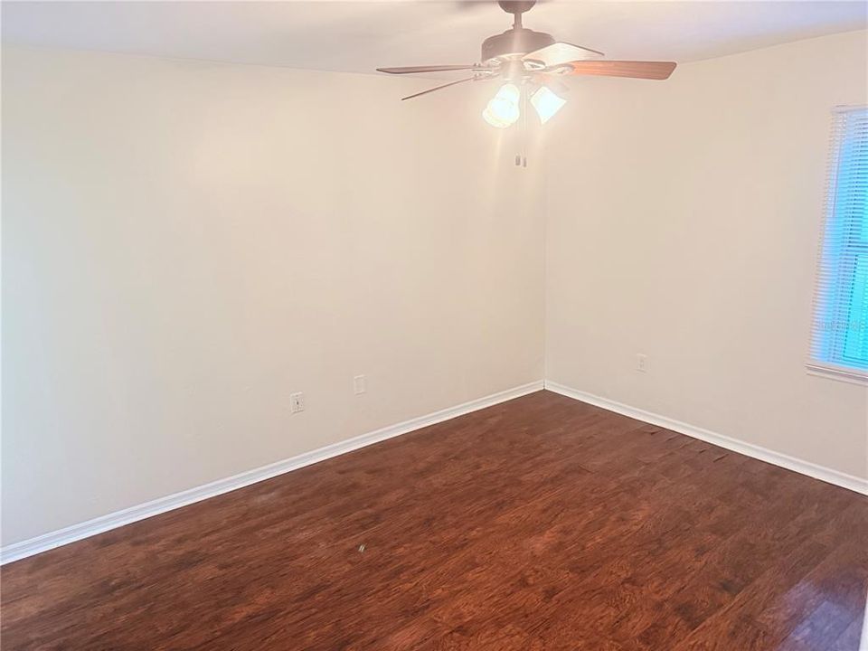 For Sale: $235,000 (2 beds, 2 baths, 952 Square Feet)