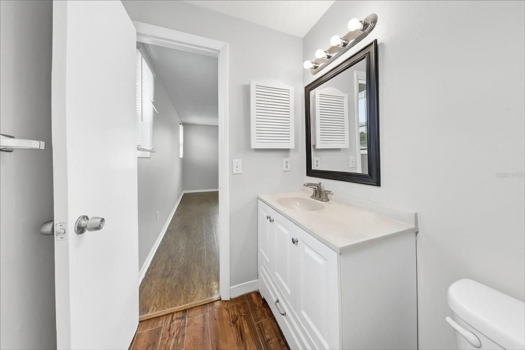 For Sale: $209,900 (2 beds, 2 baths, 1212 Square Feet)