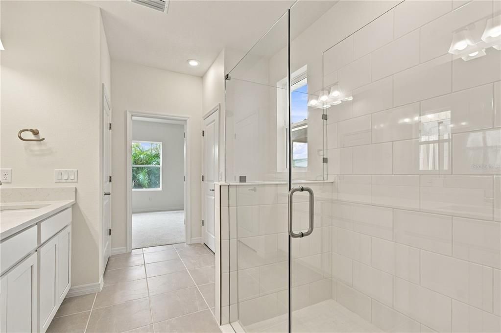 En Venta: $694,862 (4 camas, 3 baños, 2804 Pies cuadrados)