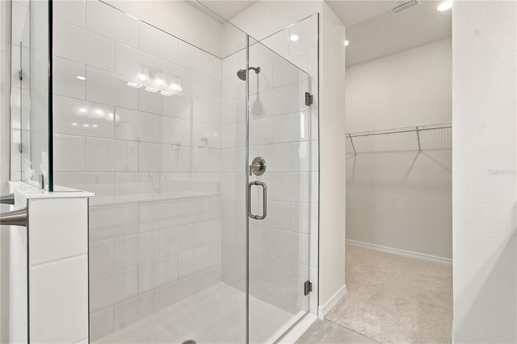En Venta: $694,862 (4 camas, 3 baños, 2804 Pies cuadrados)