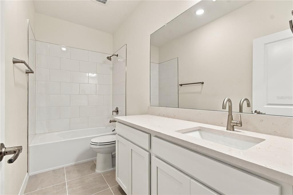 En Venta: $694,862 (4 camas, 3 baños, 2804 Pies cuadrados)