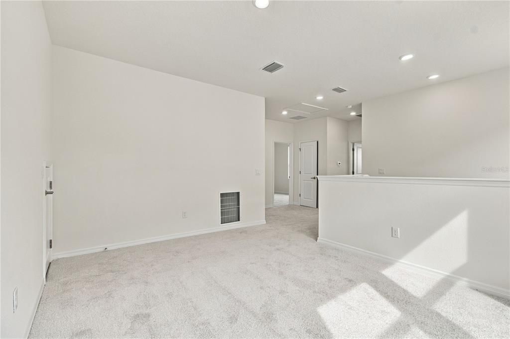 En Venta: $694,862 (4 camas, 3 baños, 2804 Pies cuadrados)