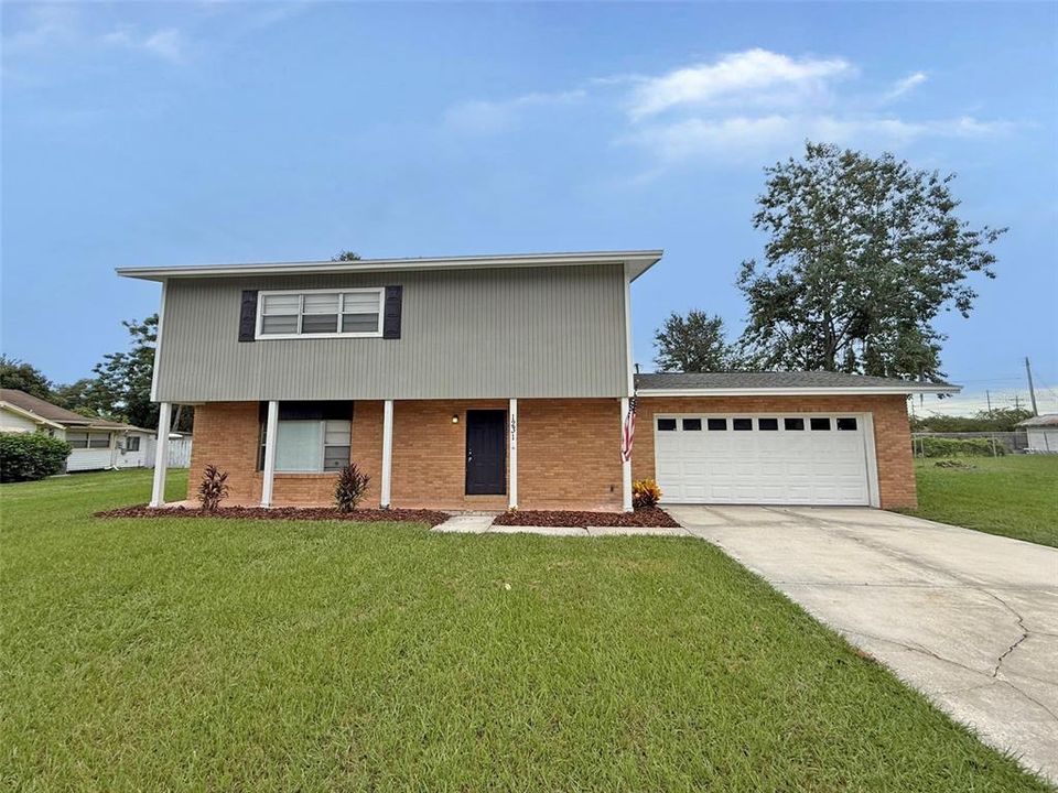 En Venta: $274,900 (3 camas, 2 baños, 2084 Pies cuadrados)