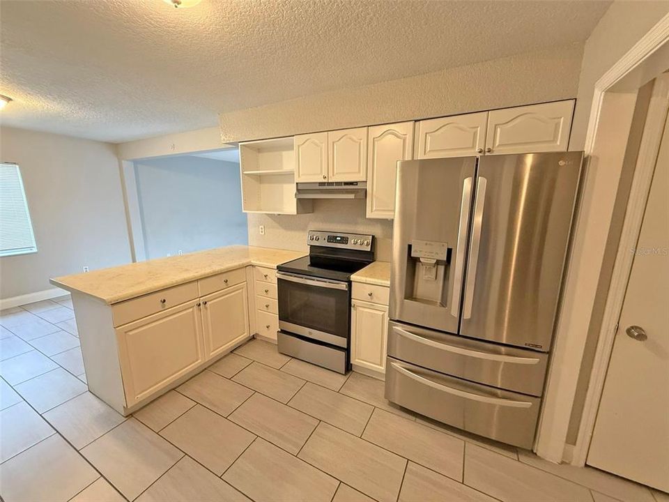En Venta: $274,900 (3 camas, 2 baños, 2084 Pies cuadrados)