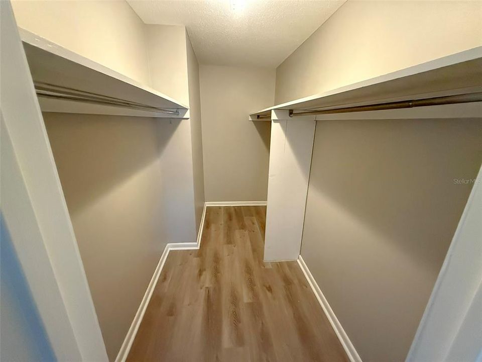 En Venta: $274,900 (3 camas, 2 baños, 2084 Pies cuadrados)
