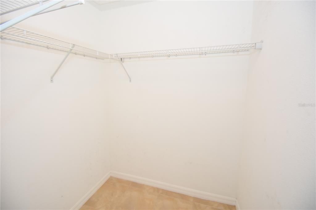 For Sale: $285,000 (3 beds, 2 baths, 1323 Square Feet)