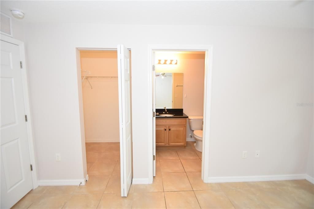 For Sale: $285,000 (3 beds, 2 baths, 1323 Square Feet)
