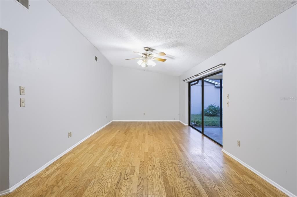 En Venta: $339,000 (3 camas, 2 baños, 1245 Pies cuadrados)