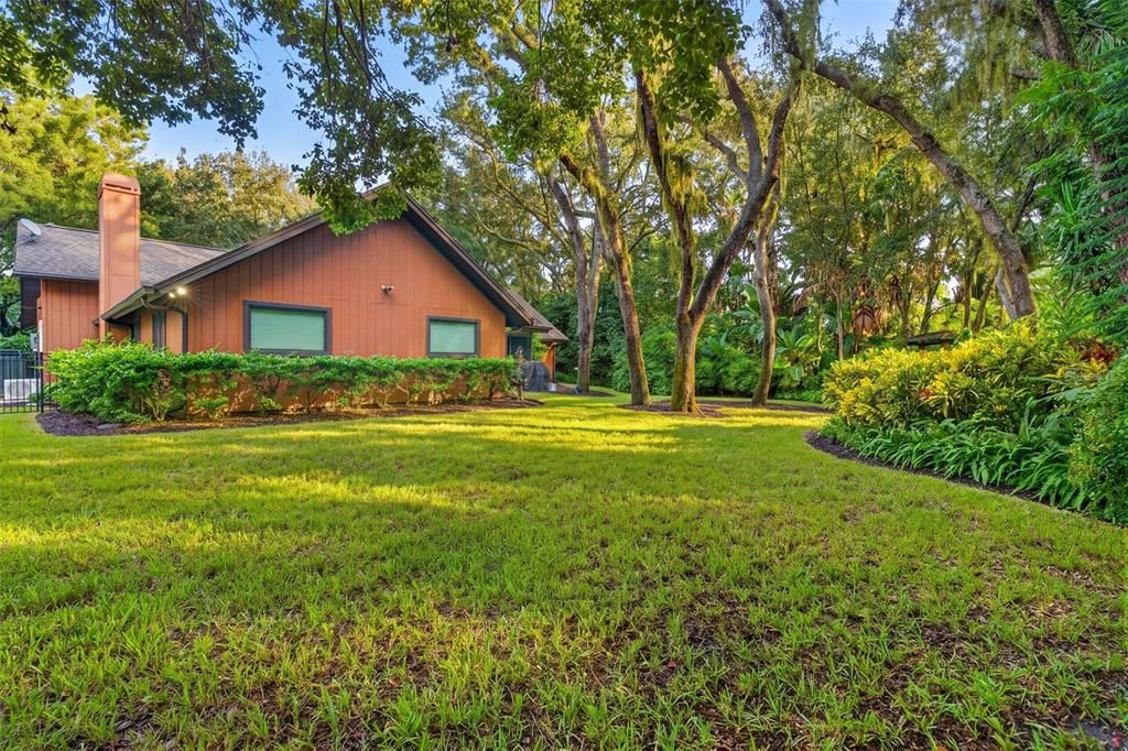 For Sale: $649,000 (3 beds, 2 baths, 1898 Square Feet)