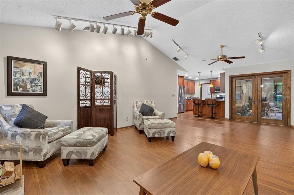 For Sale: $649,000 (3 beds, 2 baths, 1898 Square Feet)