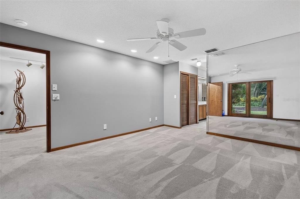 For Sale: $649,000 (3 beds, 2 baths, 1898 Square Feet)