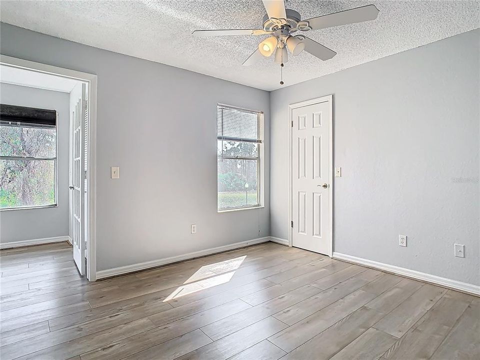 For Sale: $170,000 (2 beds, 2 baths, 1028 Square Feet)