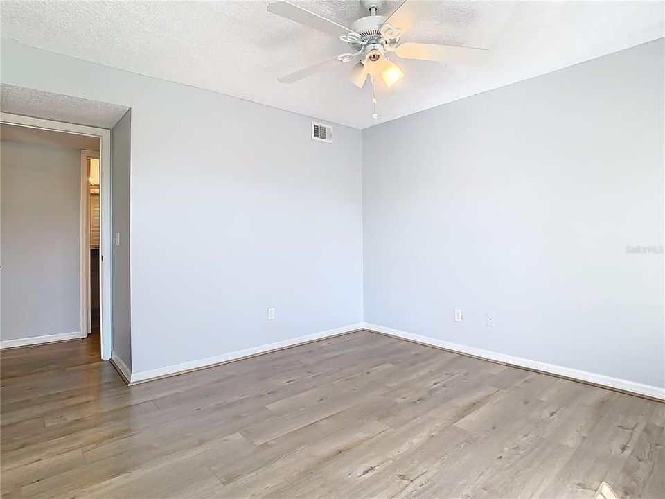 For Sale: $170,000 (2 beds, 2 baths, 1028 Square Feet)
