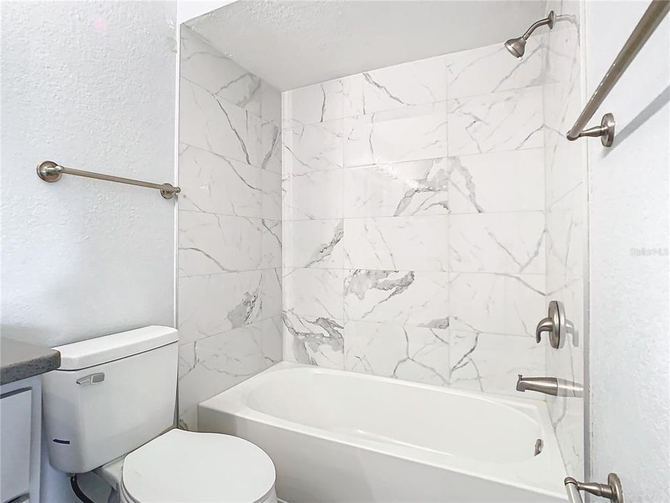 For Sale: $170,000 (2 beds, 2 baths, 1028 Square Feet)
