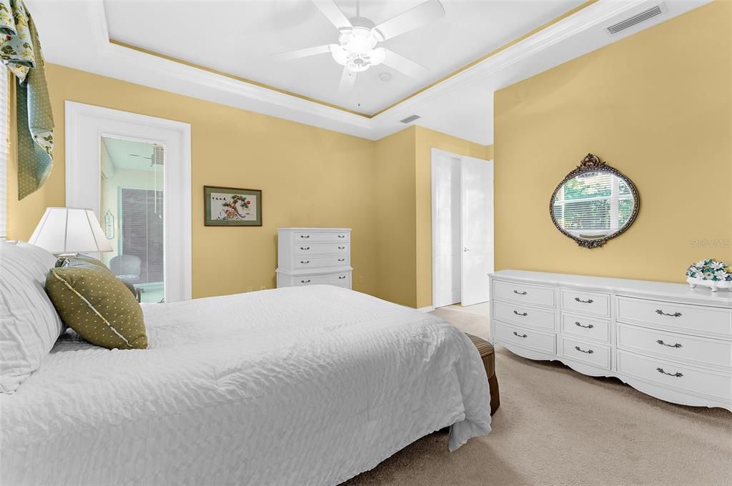 For Sale: $799,900 (3 beds, 2 baths, 2356 Square Feet)