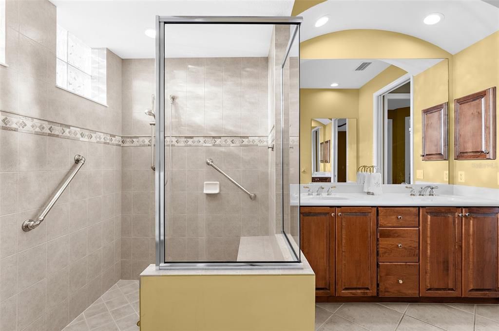 For Sale: $799,900 (3 beds, 2 baths, 2356 Square Feet)