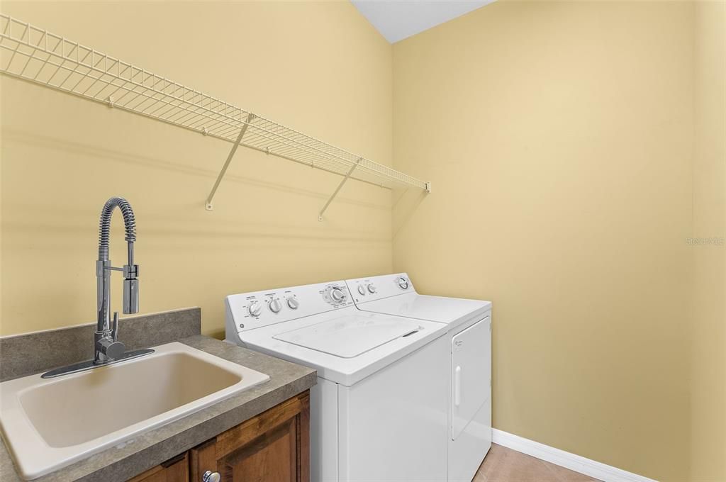 For Sale: $799,900 (3 beds, 2 baths, 2356 Square Feet)
