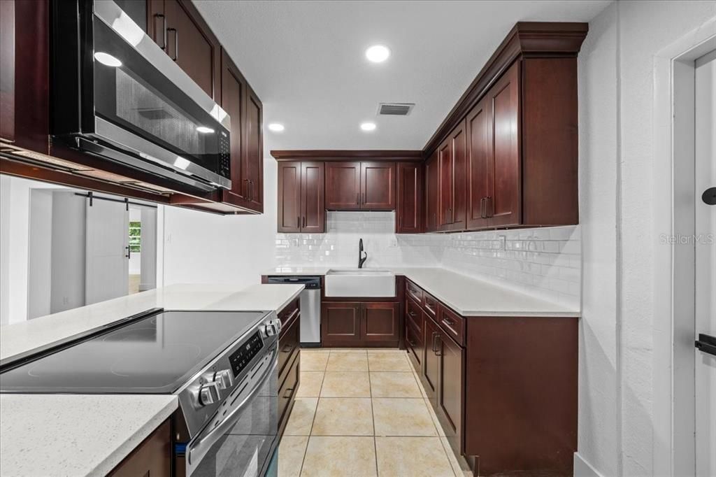 На продажу: $345,000 (3 спален, 2 ванн, 1882 Квадратных фут)