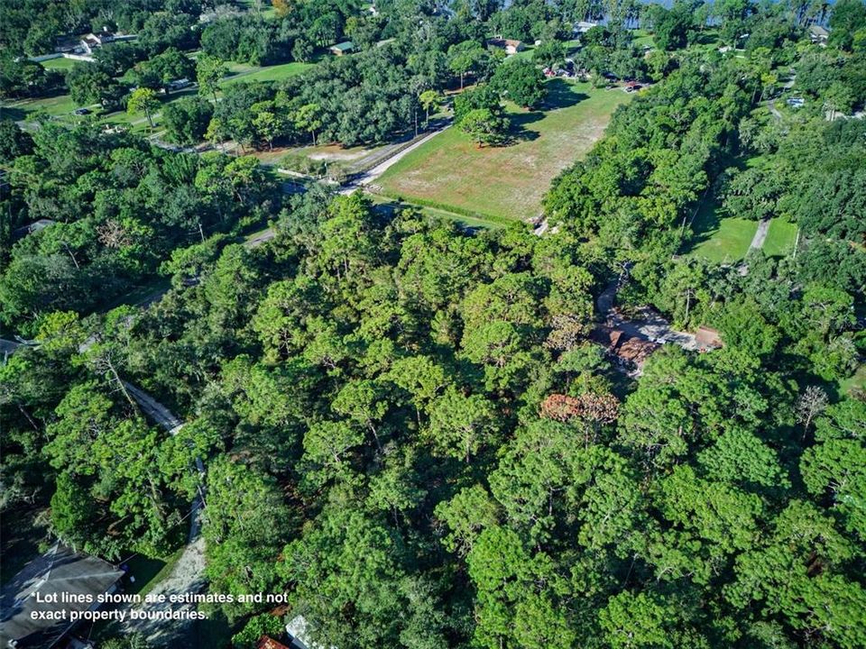 En Venta: $270,000 (1.12 acres)