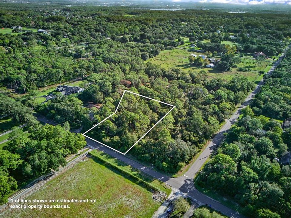 En Venta: $270,000 (1.12 acres)
