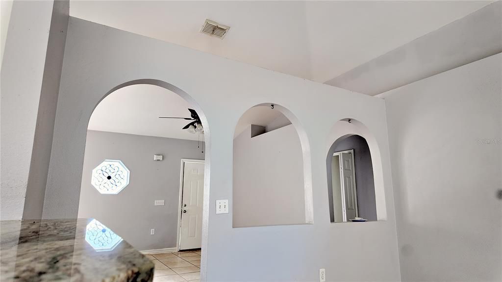 For Sale: $315,000 (3 beds, 2 baths, 1574 Square Feet)