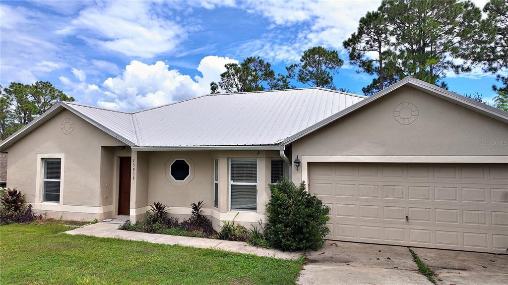 For Sale: $315,000 (3 beds, 2 baths, 1574 Square Feet)