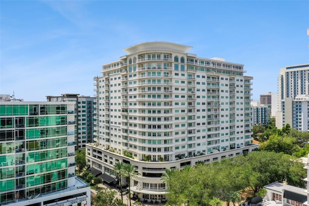 Vendido Recientemente: $840,000 (3 camas, 2 baños, 2475 Pies cuadrados)