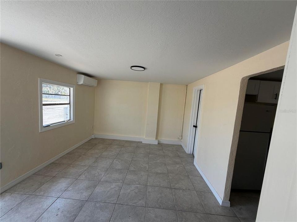 En Venta: $300,000 (4 camas, 0 baños, 1096 Pies cuadrados)