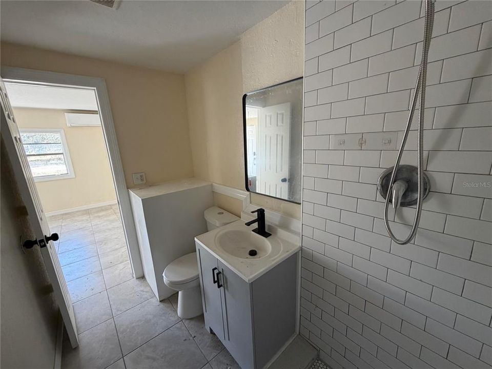 En Venta: $300,000 (4 camas, 0 baños, 1096 Pies cuadrados)