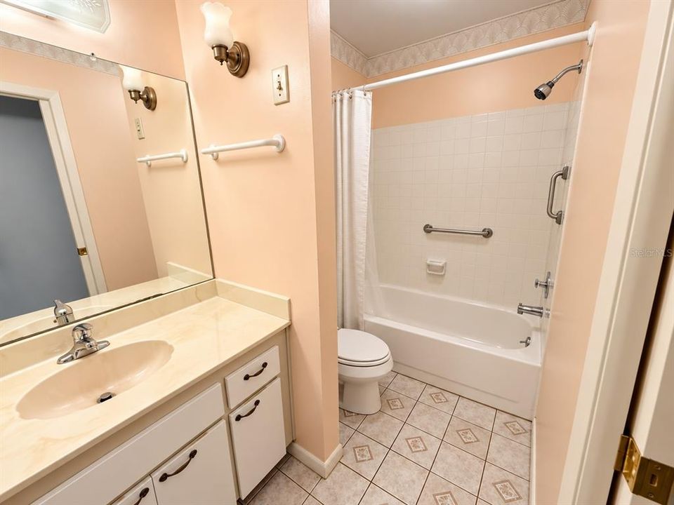For Sale: $395,000 (2 beds, 2 baths, 1776 Square Feet)