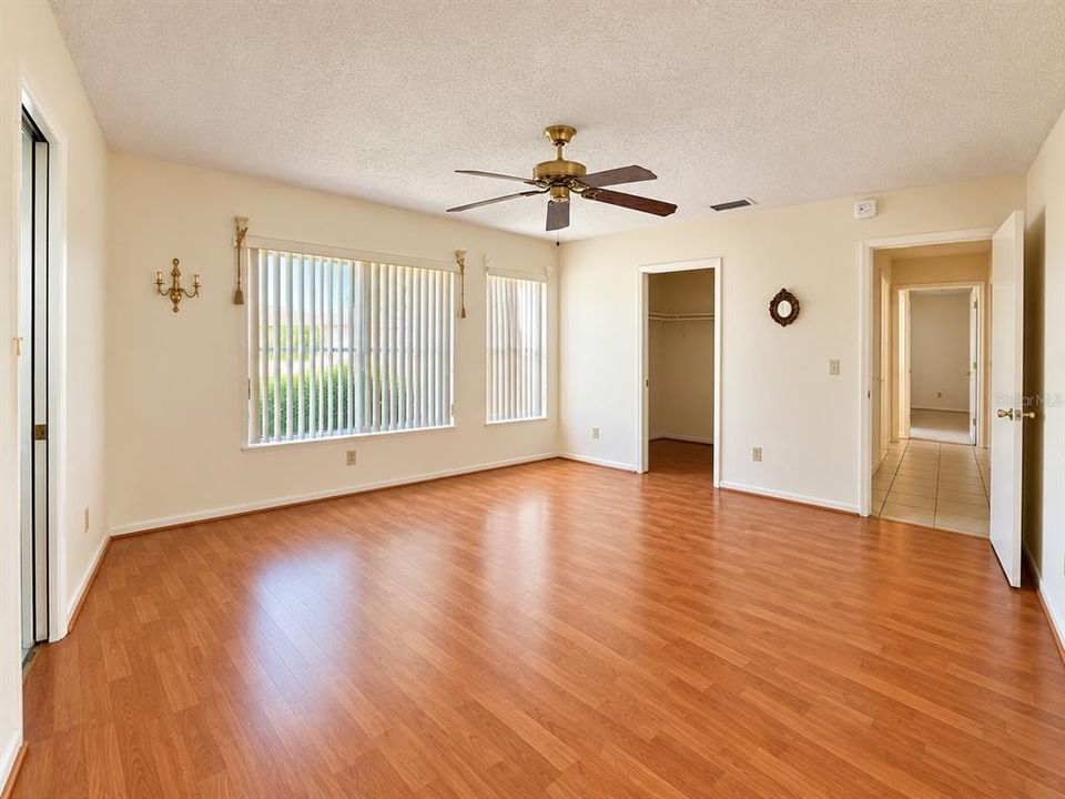 For Sale: $395,000 (2 beds, 2 baths, 1776 Square Feet)