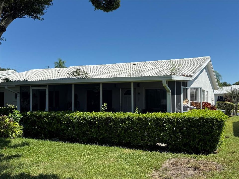 For Sale: $395,000 (2 beds, 2 baths, 1776 Square Feet)
