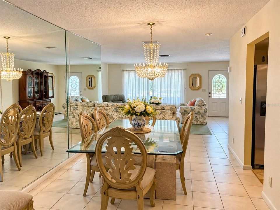 For Sale: $395,000 (2 beds, 2 baths, 1776 Square Feet)