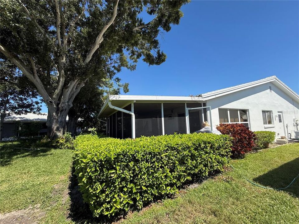 For Sale: $395,000 (2 beds, 2 baths, 1776 Square Feet)