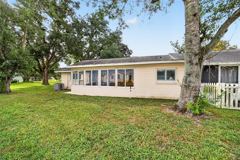 For Sale: $194,900 (2 beds, 2 baths, 1409 Square Feet)