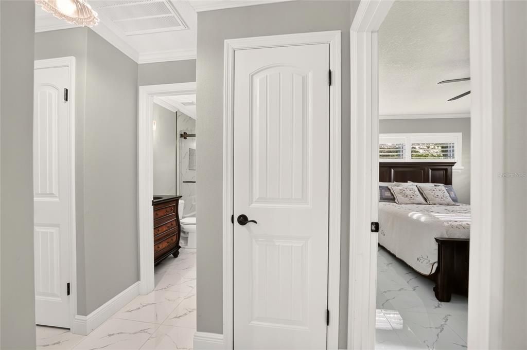 For Sale: $194,900 (2 beds, 2 baths, 1409 Square Feet)