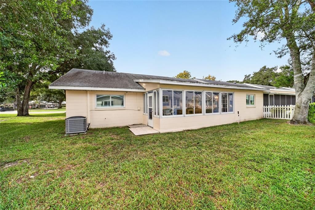 For Sale: $194,900 (2 beds, 2 baths, 1409 Square Feet)