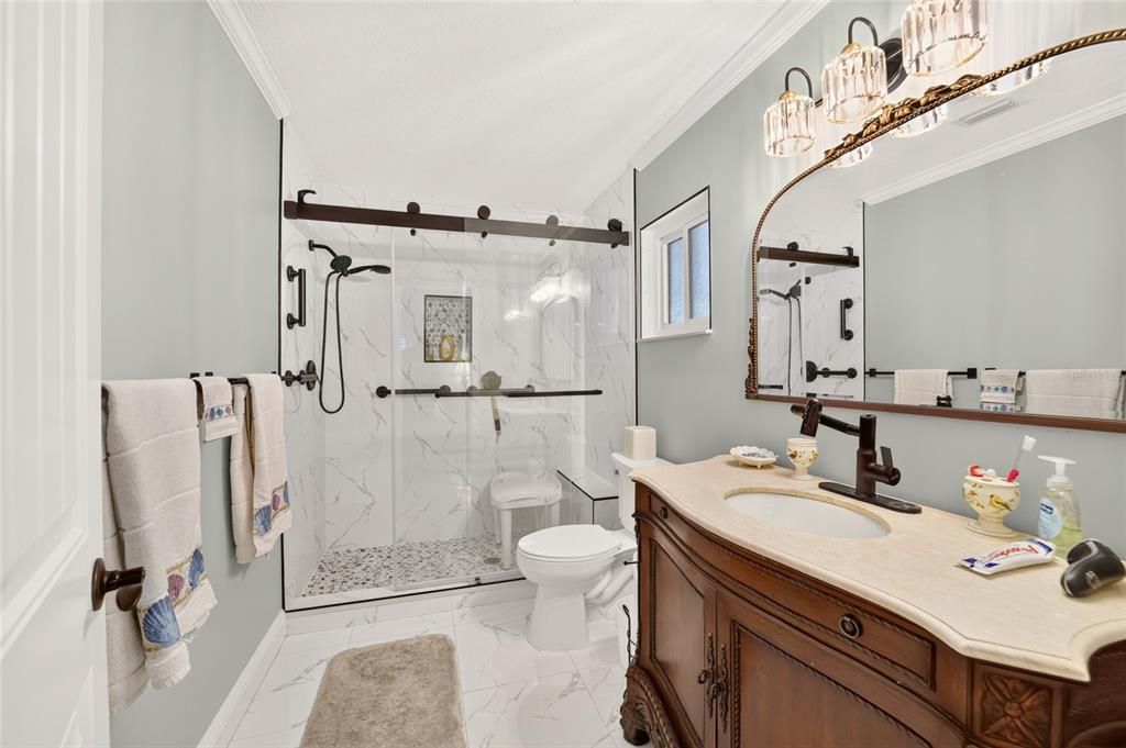 For Sale: $194,900 (2 beds, 2 baths, 1409 Square Feet)