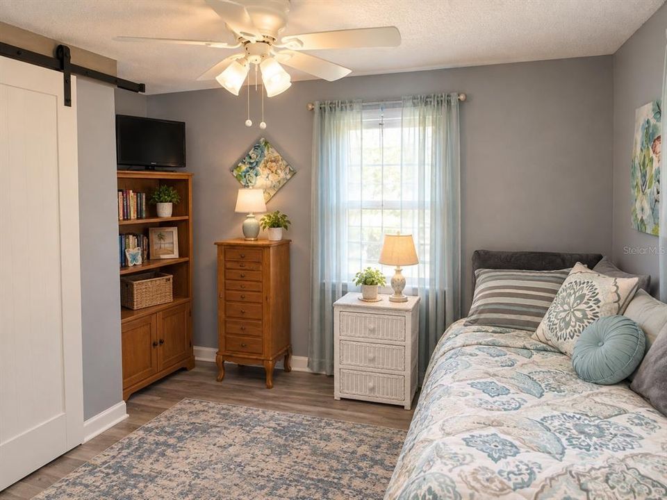 For Sale: $119,000 (2 beds, 1 baths, 654 Square Feet)