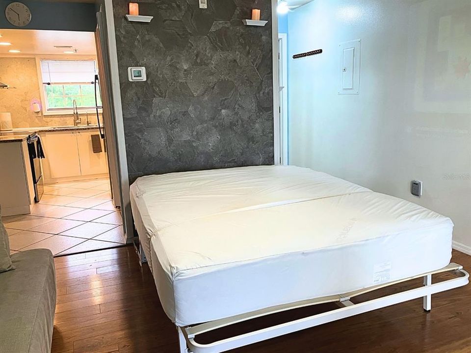 На продажу: $115,000 (0 спален, 1 ванн, 392 Квадратных фут)